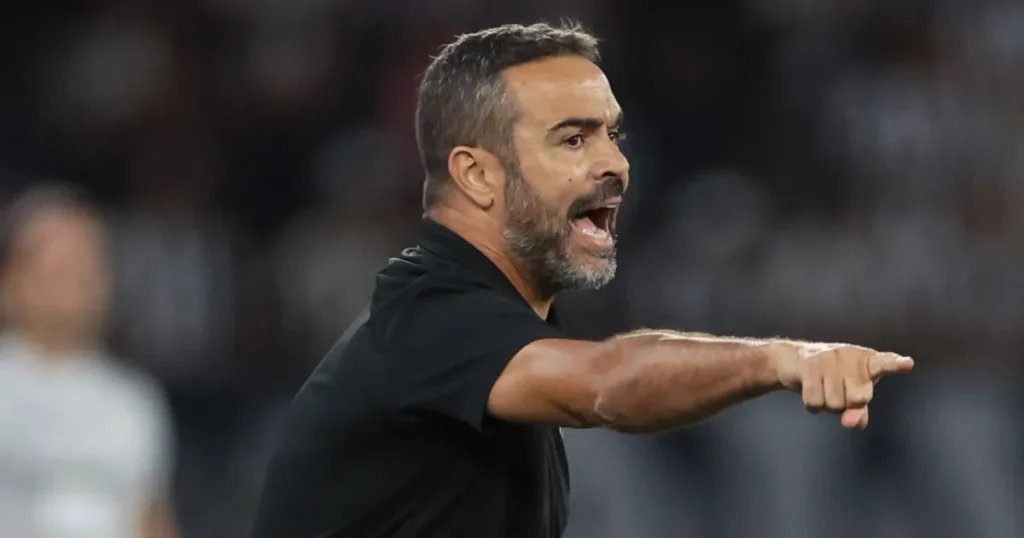 Artur Jorge Assume o Cruzeiro com a Missão de Reverter Crise no Campeonato Brasileiro