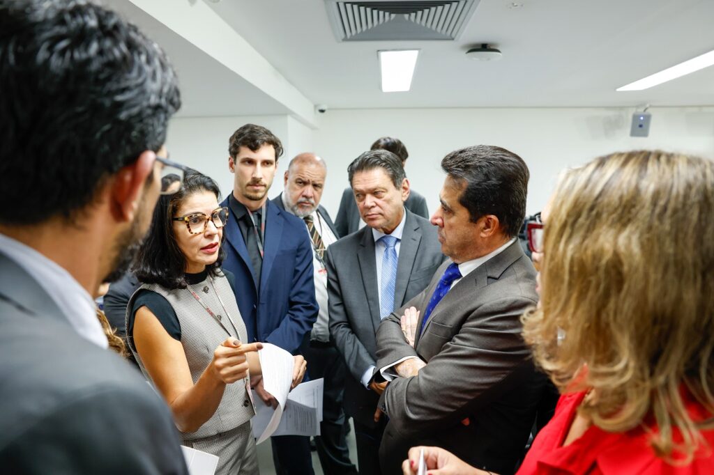 Assembleia de Minas acelera reajuste salarial dos servidores estaduais