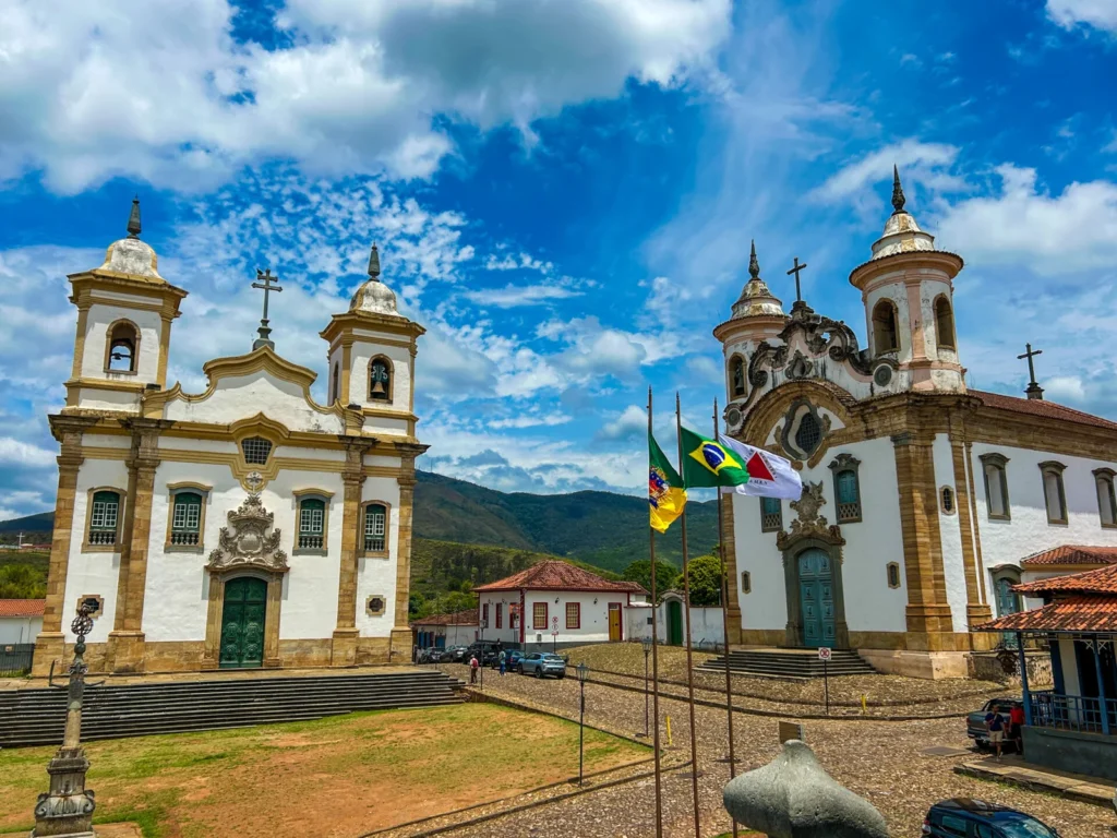 Cenárium Cultural: Arte e Gastronomia na Praça Minas Gerais em Mariana