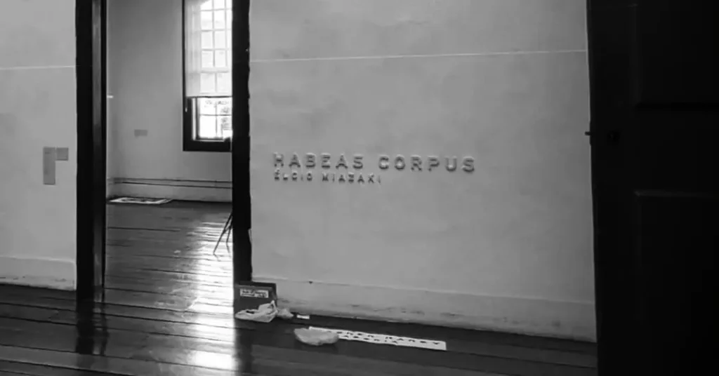 Censura à Arte em Minas Gerais: Exposição de Élcio Miazaki é Suspensa Censura à Arte em Minas Gerais: Exposição de Élcio Miazaki é Suspensa