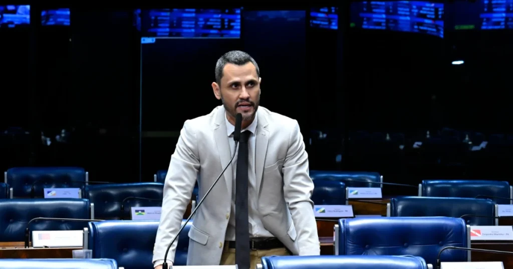 Cleitinho Azevedo Intensifica Movimentos para Consolidar Candidatura ao Governo de Minas