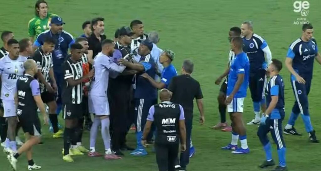 Conflito entre Cruzeiro e Atlético-MG mancha final e pode gerar prejuízos milionários