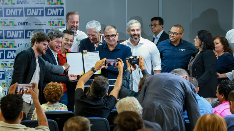 DNIT Lança Obras de Duplicação e Revitalização em Rodovias de Minas Gerais DNIT Lança Obras de Duplicação e Revitalização em Rodovias de Minas Gerais