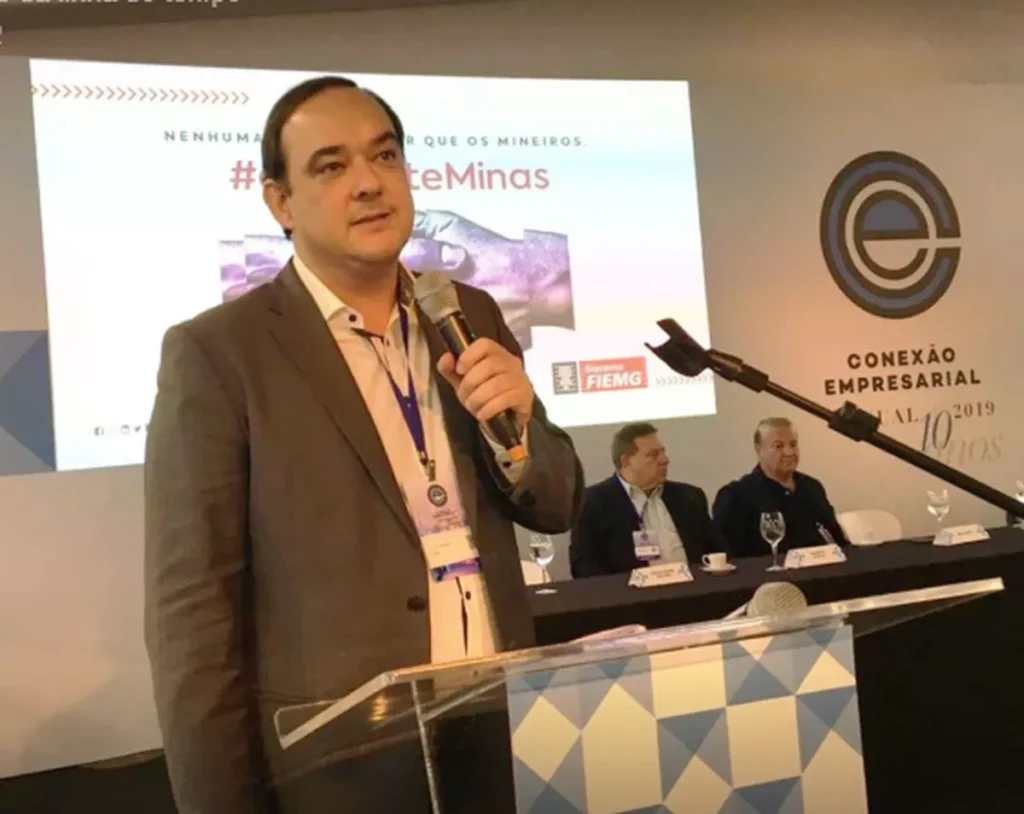 Flávio Roscoe Deixa Fiemg e Se Filia ao PL para Disputar Governo de MG Flávio Roscoe Deixa Fiemg e Se Filia ao PL para Disputar Governo de MG