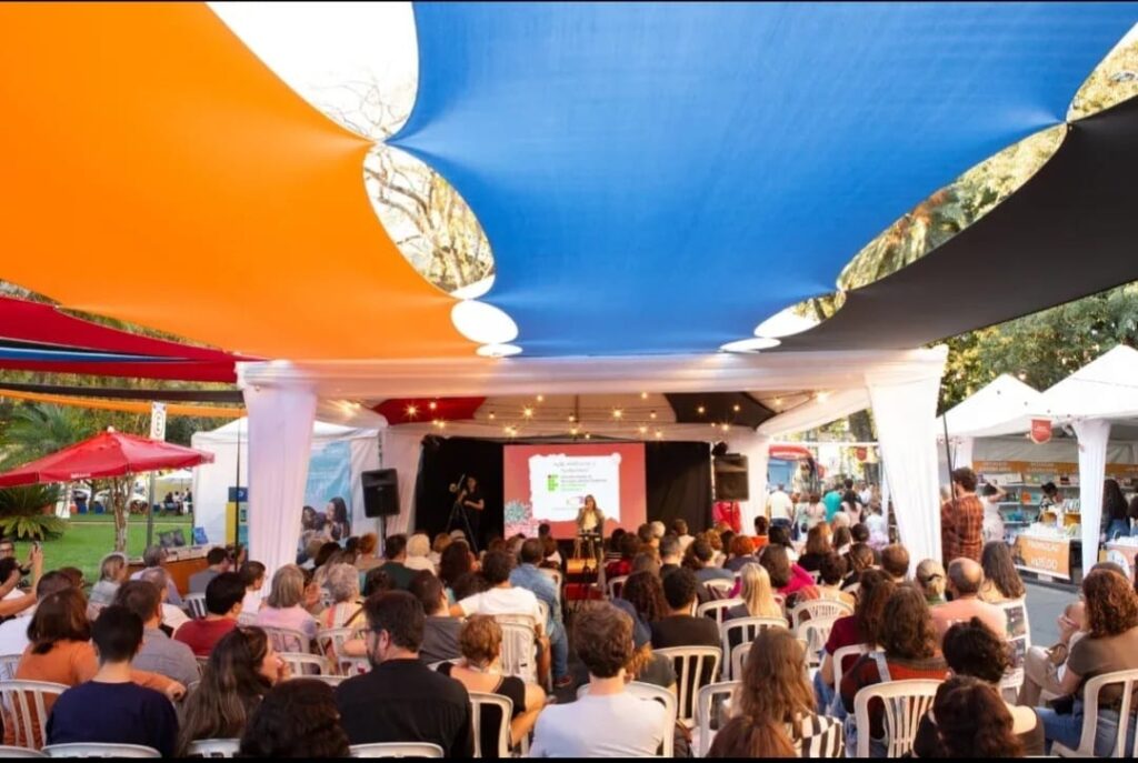 FLIPOÇOS 2026: 21ª Edição Focada em Memória e Conexões Internacionais FLIPOÇOS 2026: 21ª Edição Focada em Memória e Conexões Internacionais