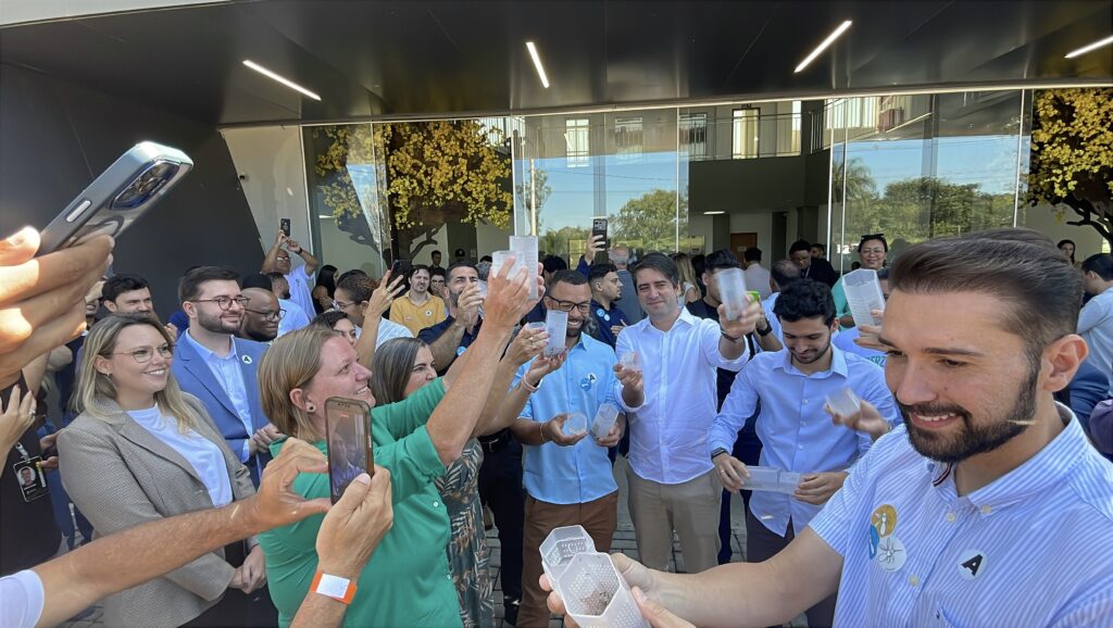 Governo de Minas Lança Iniciativa com Mosquitos Wolbachia em Brumadinho para Combater Aedes aegypti Governo de Minas Lança Iniciativa com Mosquitos Wolbachia em Brumadinho para Combater Aedes aegypti