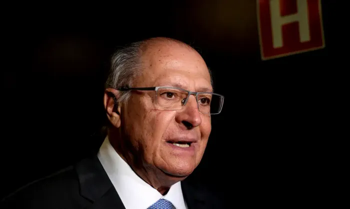 Governo Foca no Abastecimento e Controle do Preço do Diesel, Afirma Alckmin Governo Foca no Abastecimento e Controle do Preço do Diesel, Afirma Alckmin