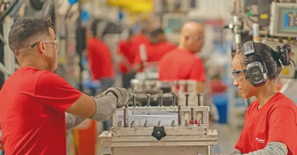 Indústria Mineira Adota Cautela em Investimentos e Foca em Projetos Existentes