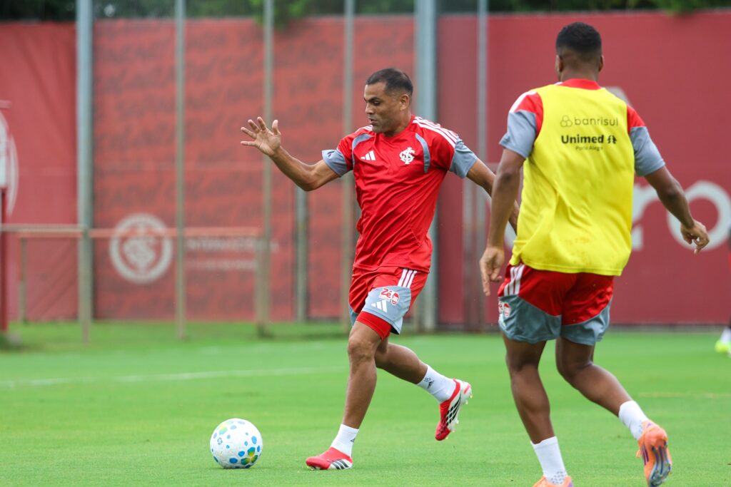 Internacional Finaliza Preparativos e Parte para Minas em Busca da Vitória