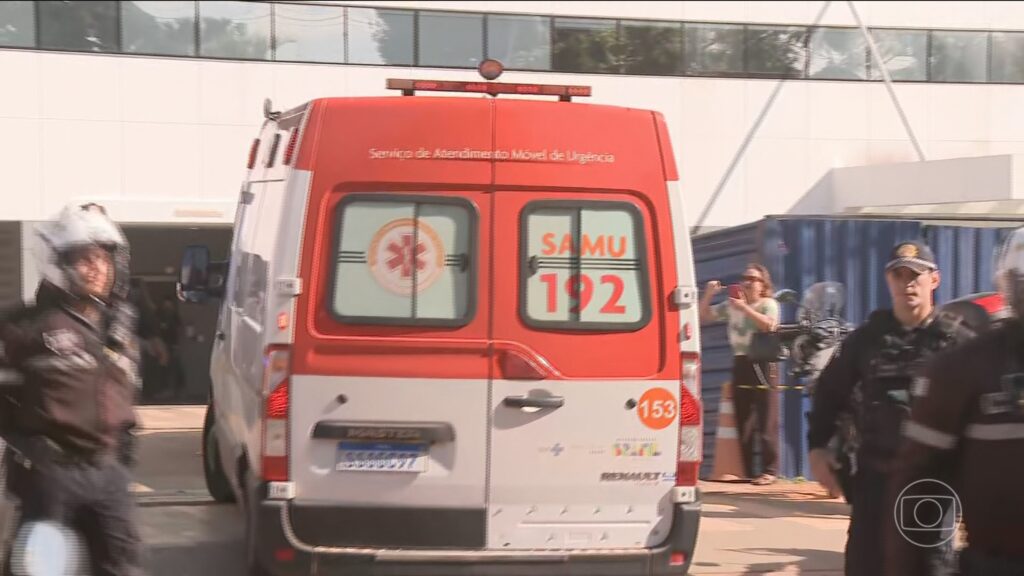 Jair Bolsonaro é internado após agravamento de saúde durante a madrugada