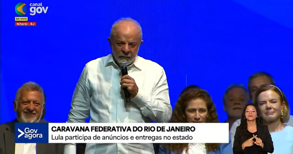 Lula Responde a Críticas de Flávio Bolsonaro e Destaca Desgaste do Ex-Presidente Lula Responde a Críticas de Flávio Bolsonaro e Destaca Desgaste do Ex-Presidente