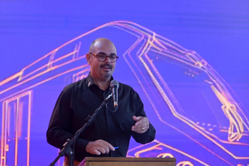 Mateus Simões: O Novo Governador de Minas Gerais e Suas Perspectivas