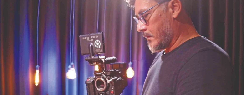 Minas Gerais: A Política de APLs Impulsiona 86 mil Empresas em 323 Municípios Minas Gerais: A Política de APLs Impulsiona 86 mil Empresas em 323 Municípios