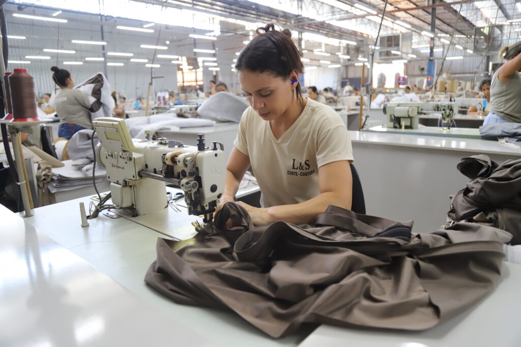 Minas Gerais Alcança Recorde Histórico com Menor Taxa de Desemprego de 3,8%