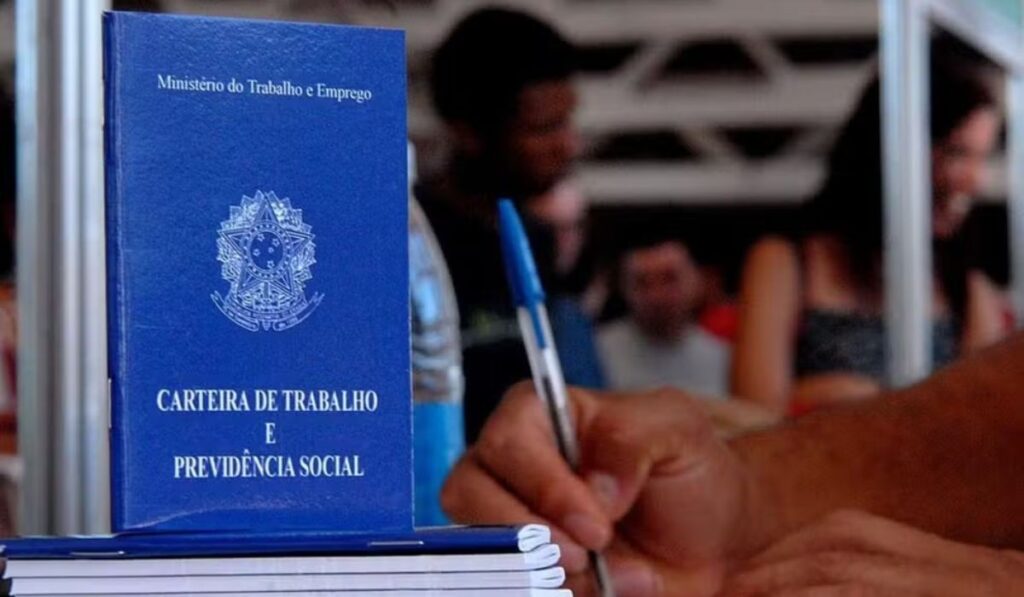 Minas Gerais oferte mais de 11 mil vagas de emprego; confira onde e como se candidatar Minas Gerais oferte mais de 11 mil vagas de emprego; confira onde e como se candidatar