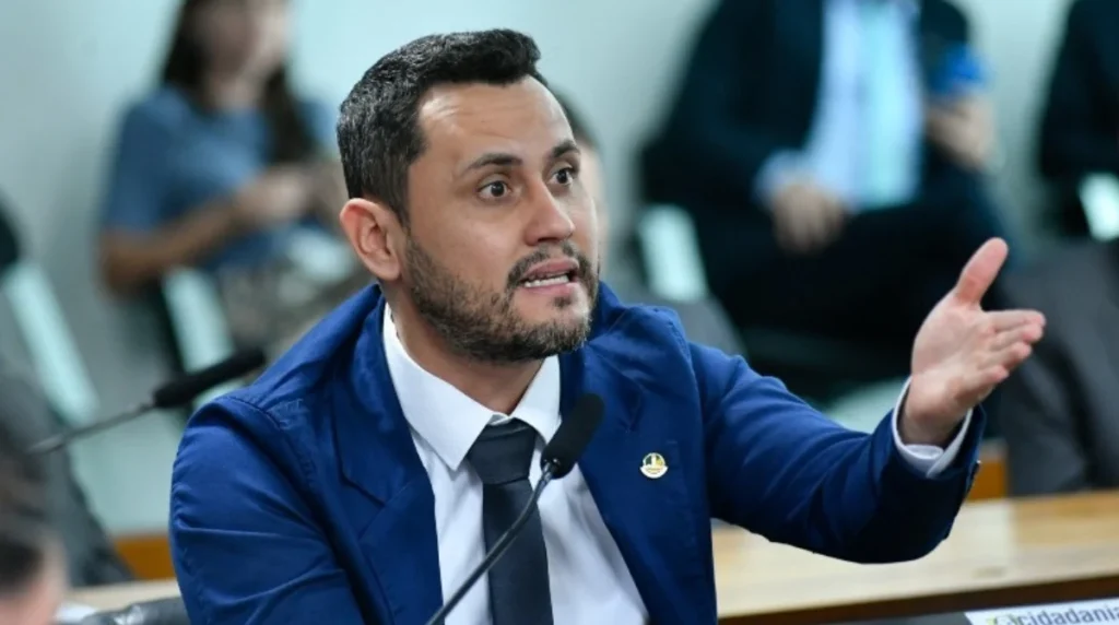 O Dilema de Cleitinho: Vencer ou Perder na Política Mineira?