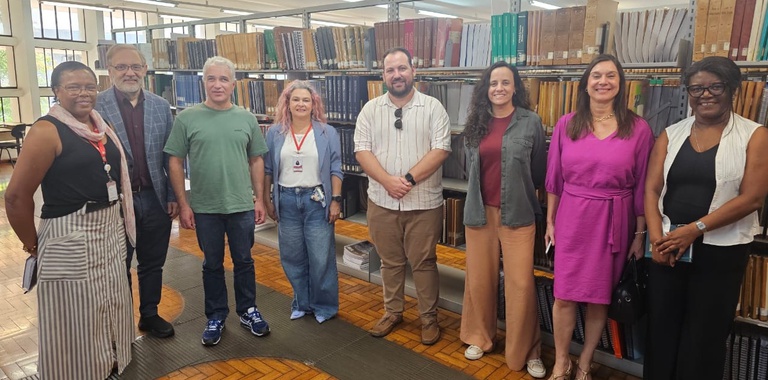 Presidente da FBN Visita Biblioteca Pública Estadual de Minas Gerais e Fortalece Parceria Cultural Presidente da FBN Visita Biblioteca Pública Estadual de Minas Gerais e Fortalece Parceria Cultural