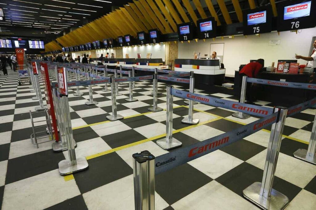 Projeto de Lei Transfere Milhas Aéreas para o Governo e Gera Polêmica Projeto de Lei Transfere Milhas Aéreas para o Governo e Gera Polêmica