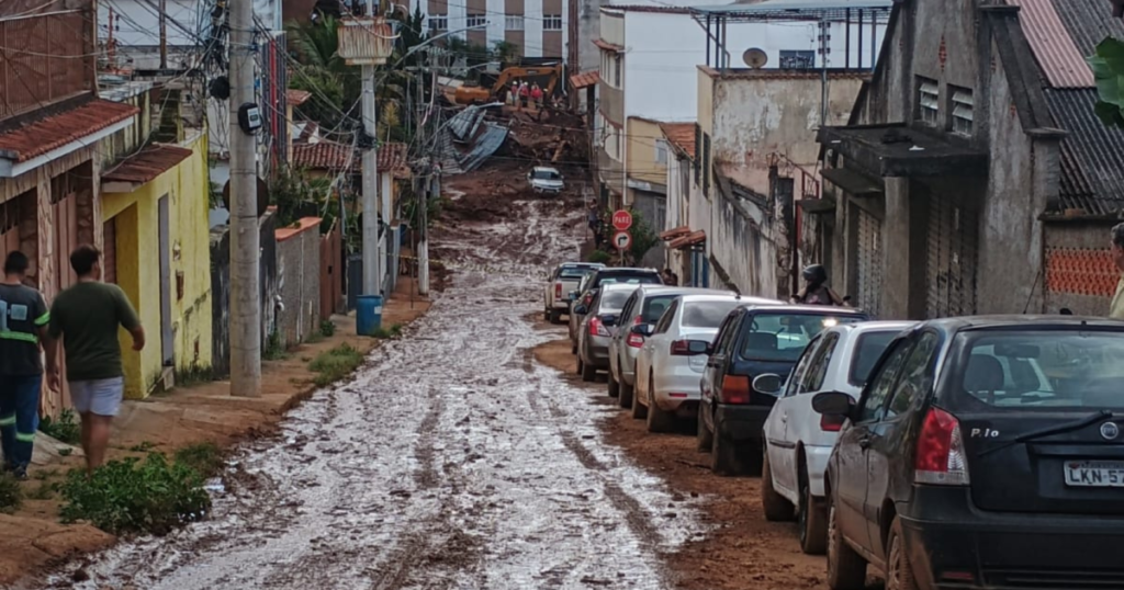 Tragédia em Juiz de Fora: corpo de menino de 9 anos é encontrado após chuvas devastadoras Tragédia em Juiz de Fora: corpo de menino de 9 anos é encontrado após chuvas devastadoras