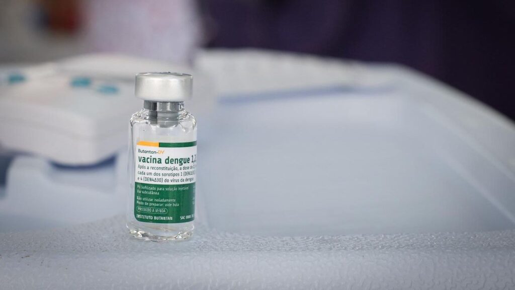 Uberaba Inicia Vacinação Contra a Dengue com Primeira Remessa de Imunizantes Uberaba Inicia Vacinação Contra a Dengue com Primeira Remessa de Imunizantes