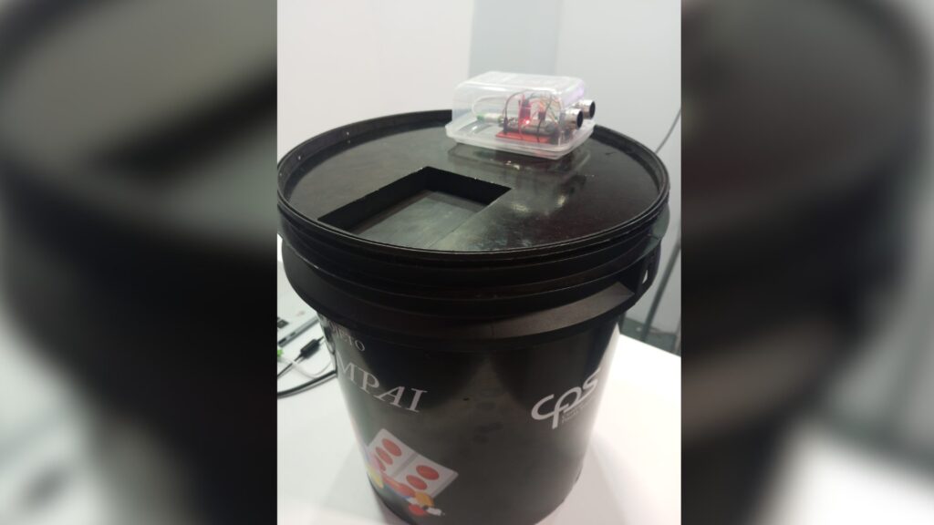 Alunos de Araçatuba Criam Lixeira Inteligente com IA para Descarte Seguro de Medicamentos Alunos de Araçatuba Criam Lixeira Inteligente com IA para Descarte Seguro de Medicamentos