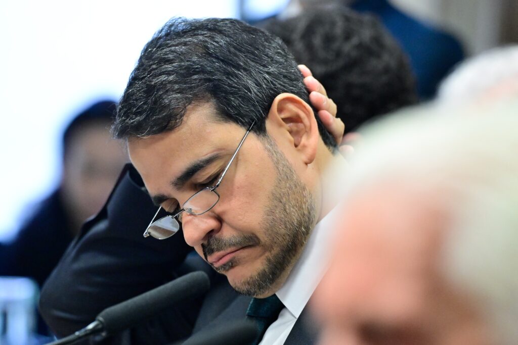 Após Derrota, Messias Recebe Apoio no Senado - Análise da Indicação ao STF