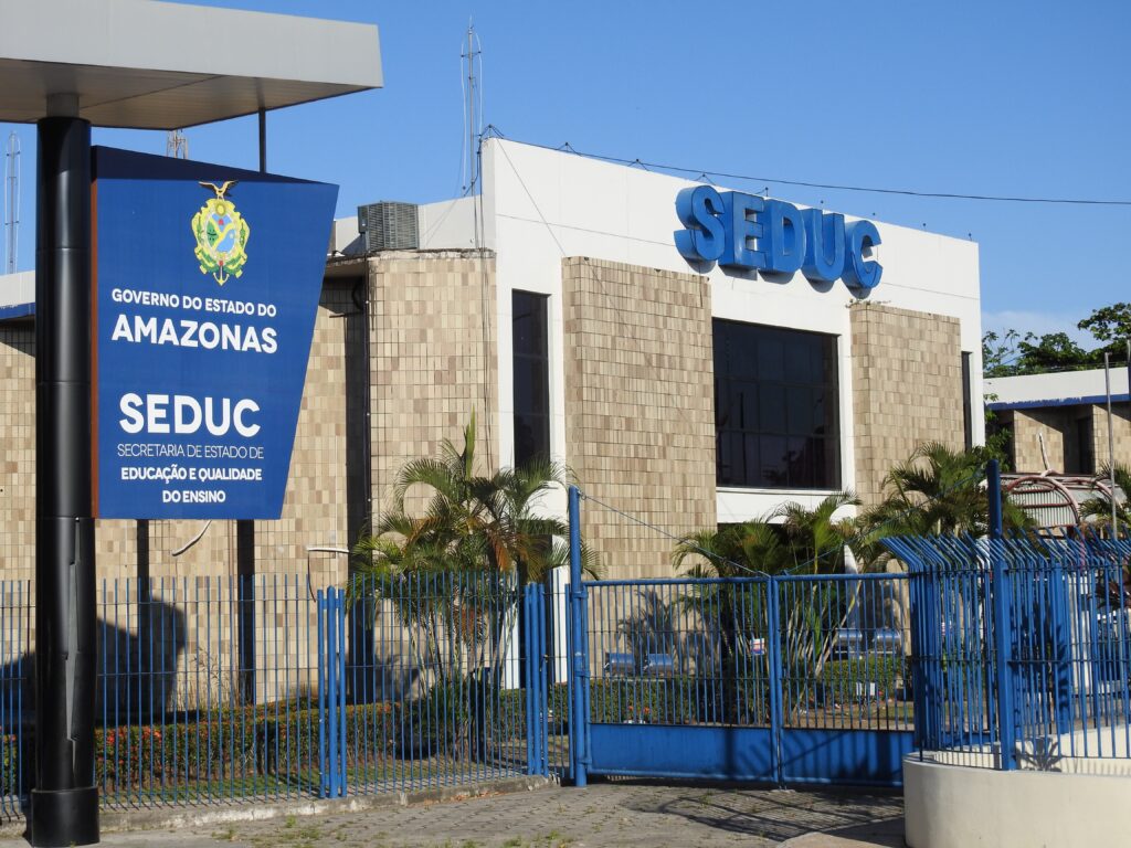 Atendimentos de Plano de Saúde para Professores no AM Suspensos por Falta de Repasses