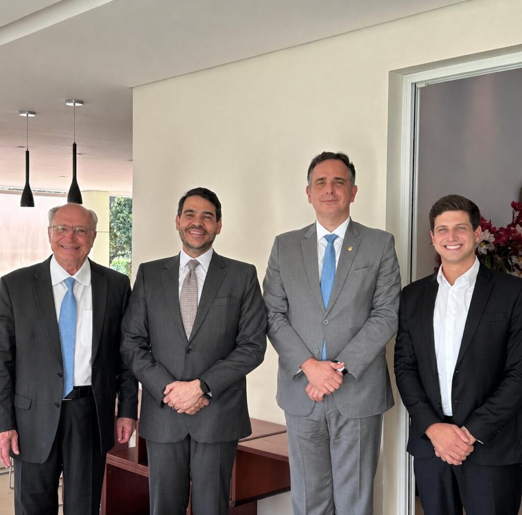 Candidatura de Pacheco em Minas sob pressão após rejeição de Messias