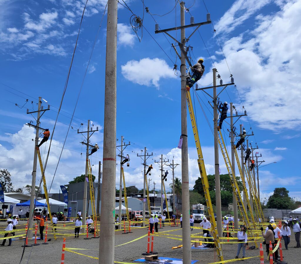 Cemig Brilha em Rodeio Internacional de Eletricistas na Costa Rica