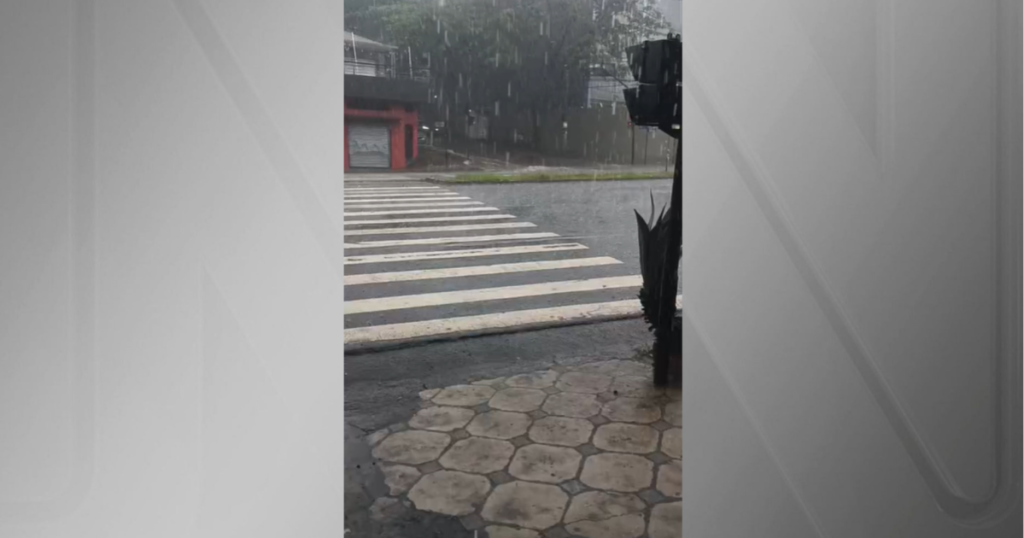 Chuvas e Granizo: Minas Gerais Enfrenta Condições Meteorológicas Severas