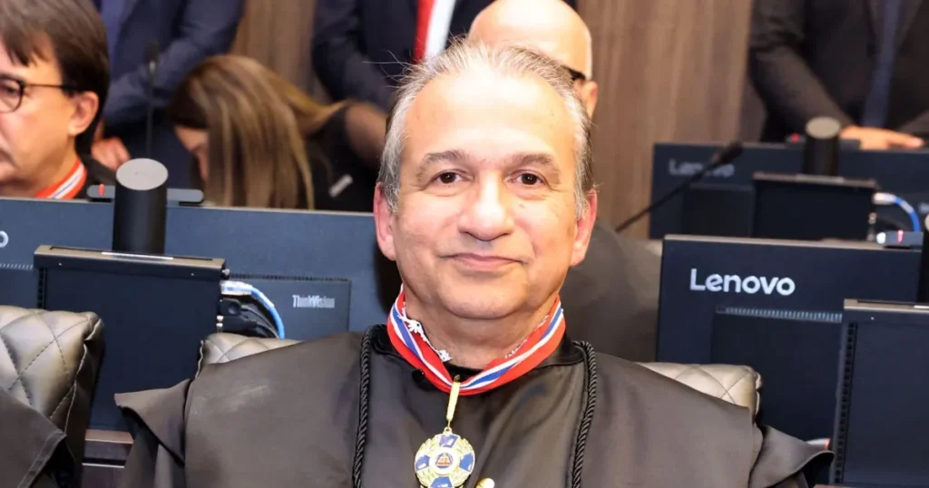 CNJ Confirma Afastamento de Desembargador Acusado de Estupro em MG CNJ Confirma Afastamento de Desembargador Acusado de Estupro em MG