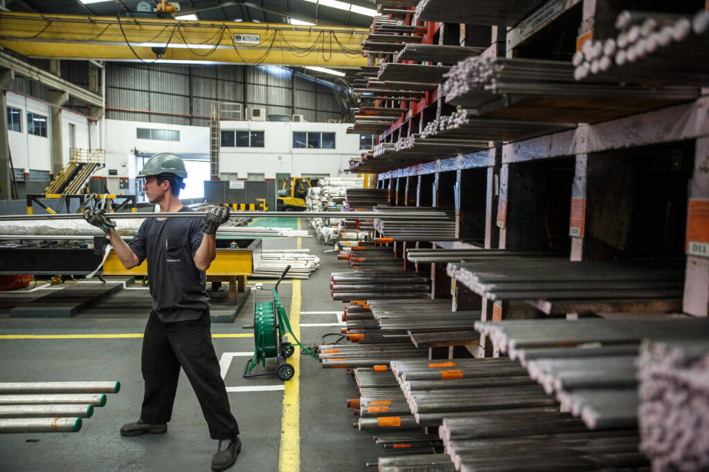 Debate sobre altos preços da energia no mercado livre ganha força em 2024