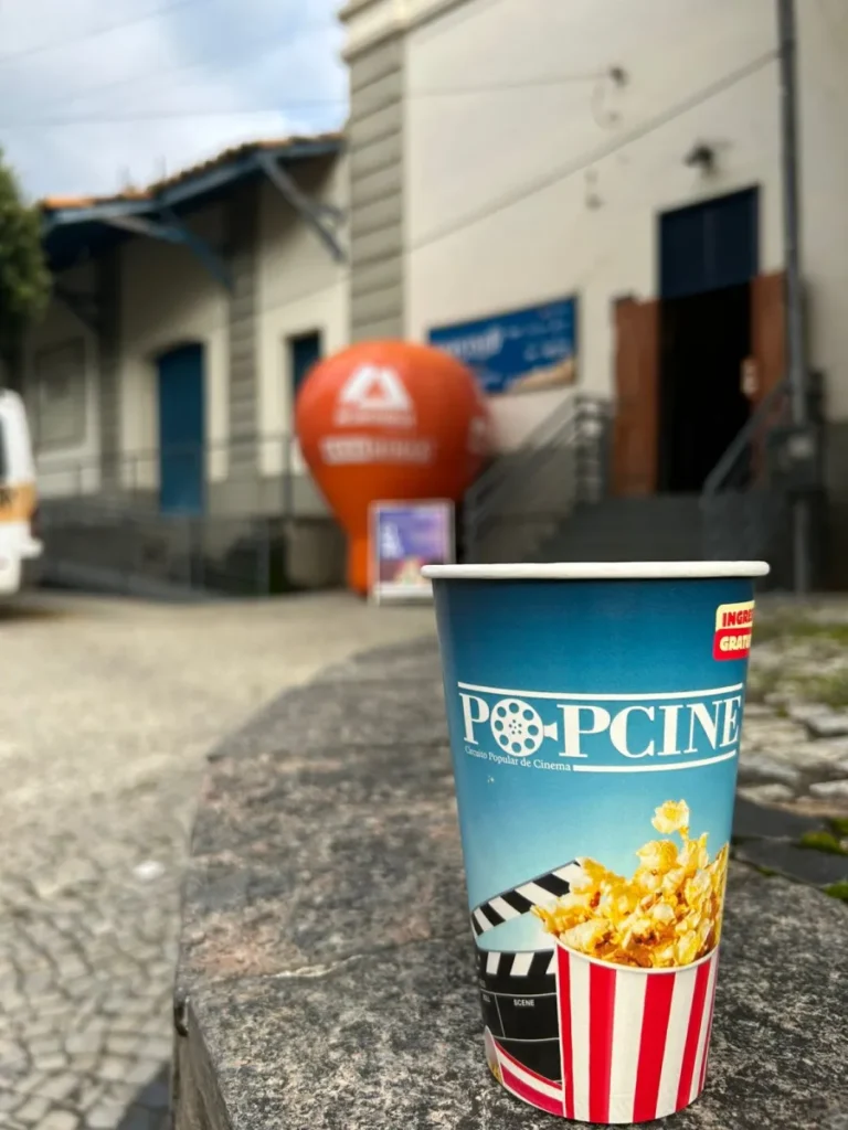 Estudantes de Duas Barras Exploraram Cultura e Cinema no Museu de História e Ciências Naturais