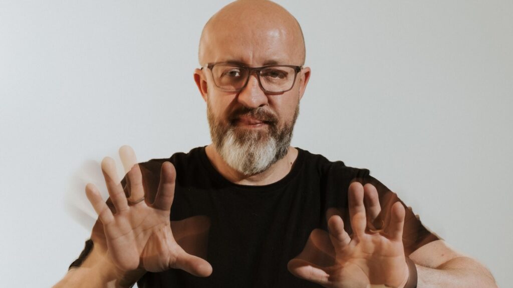 Fabrício Carpinejar Recebe Medalha da Inconfidência: Uma Honraria Mineira Fabrício Carpinejar Recebe Medalha da Inconfidência: Uma Honraria Mineira