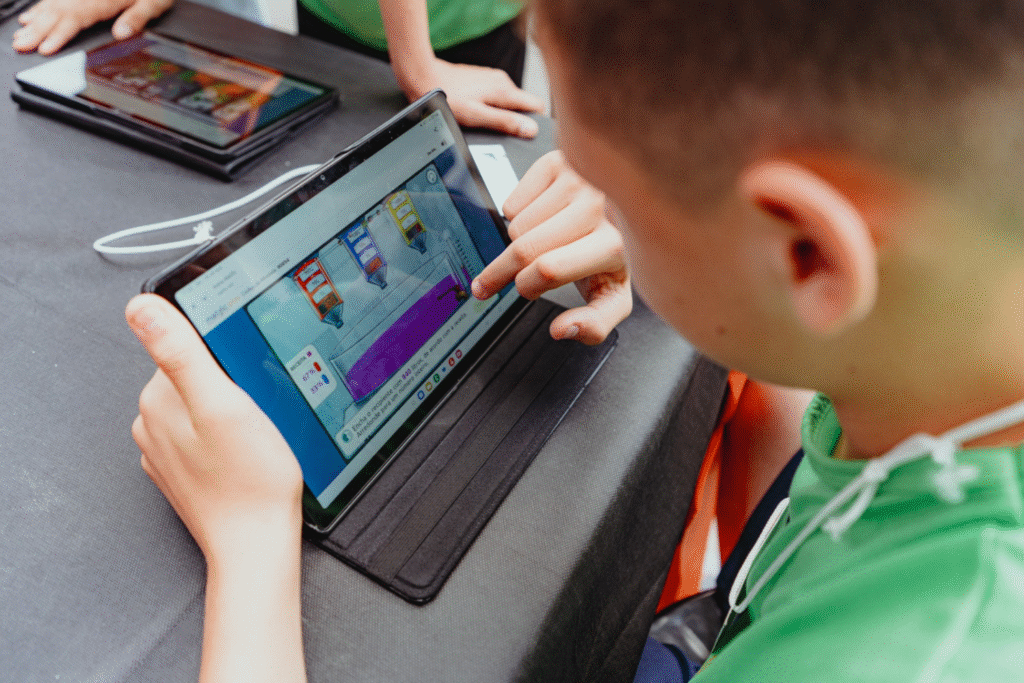 Gamificação e Inteligência Artificial Transformam a Educação: Desafios e Avanços Gamificação e Inteligência Artificial Transformam a Educação: Desafios e Avanços