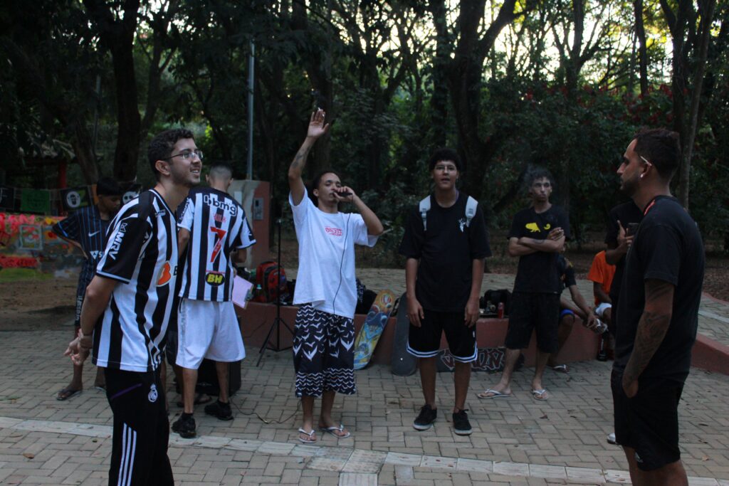 Hip Hop Transforma Vidas em Divinópolis: A Arte como Meio de Sustento