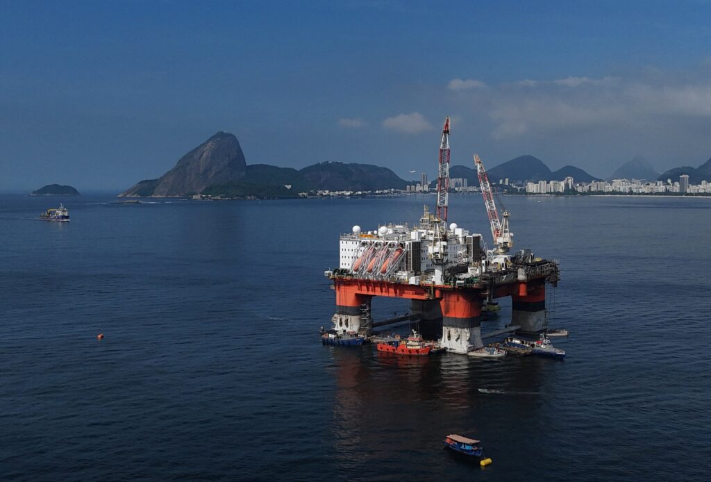 Justiça Confirma Suspensão do Imposto de Exportação de Petróleo em Decisão Importante Justiça Confirma Suspensão do Imposto de Exportação de Petróleo em Decisão Importante