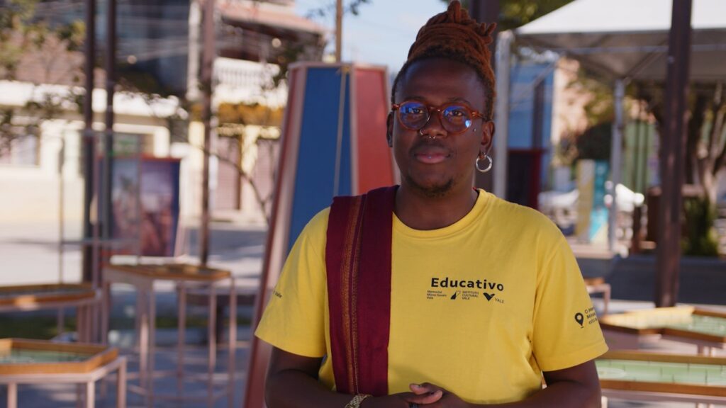 Lançamento de Livro Destaca Saberes Afro-Brasileiros e Indígenas na Educação