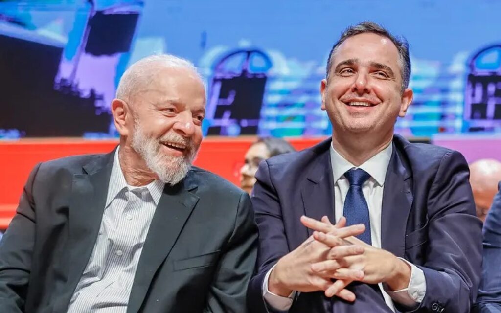 Lula e Flávio Bolsonaro Intensificam Disputa pelos Governos de Minas e São Paulo