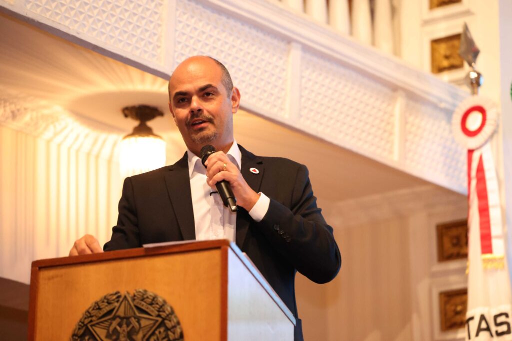 Mudança Histórica: Governo de Minas Transferiu Capital para Pouso Alegre e Anuncia Novos Colégios Tiradentes Mudança Histórica: Governo de Minas Transferiu Capital para Pouso Alegre e Anuncia Novos Colégios Ti