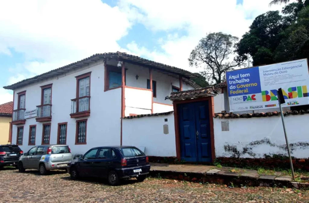 Museu do Ouro em Sabará: Incertezas e Esperas na Transferência do Acervo Museu do Ouro em Sabará: Incertezas e Esperas na Transferência do Acervo