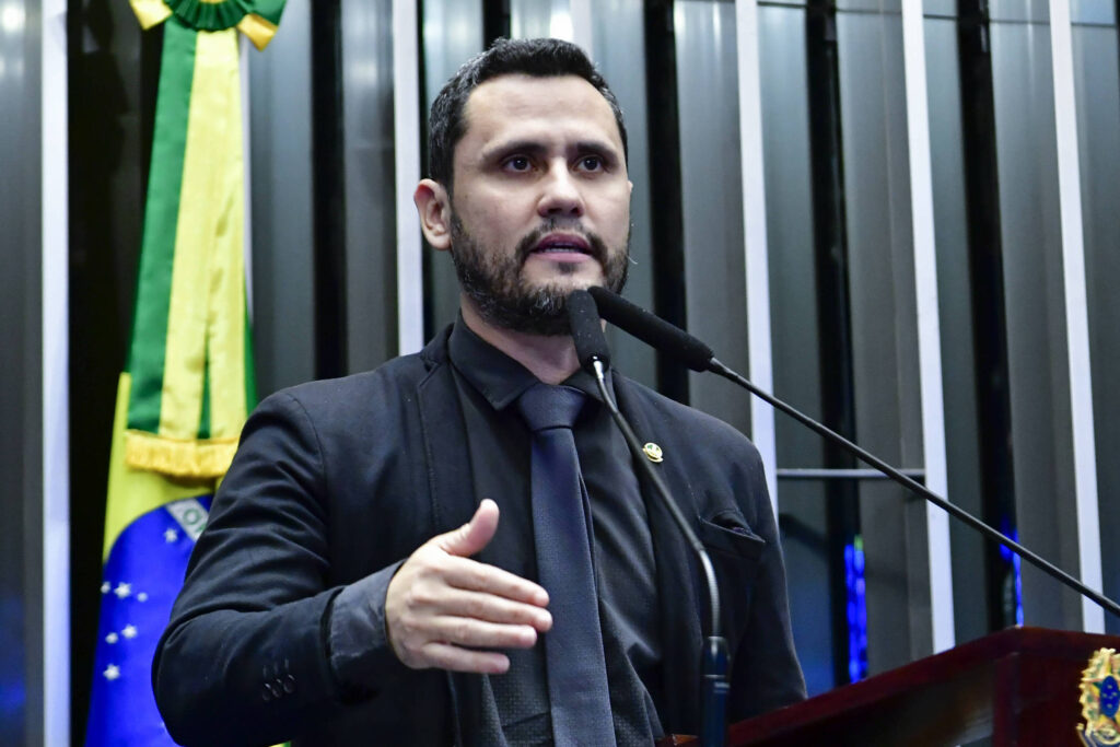 Pesquisa Genial/Quaest: Cleitinho Azevedo em Destaque nas Intenções de Voto para o Governo de Minas