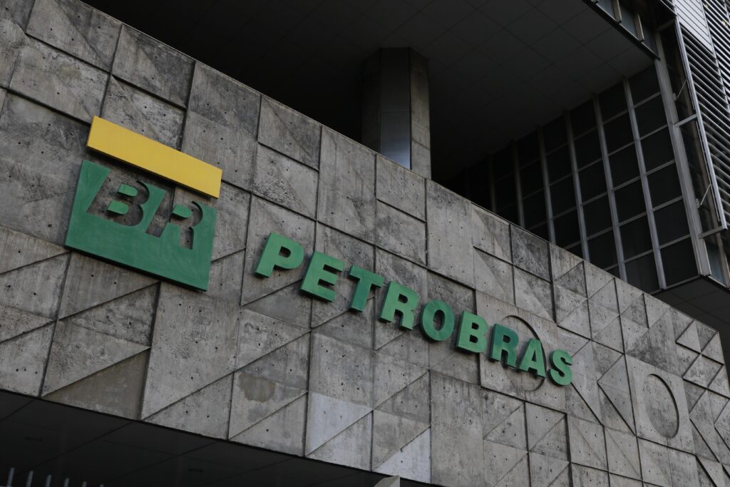 Petrobras Reduz Entregas de Diesel em 10% Para Distribuidoras em Maio