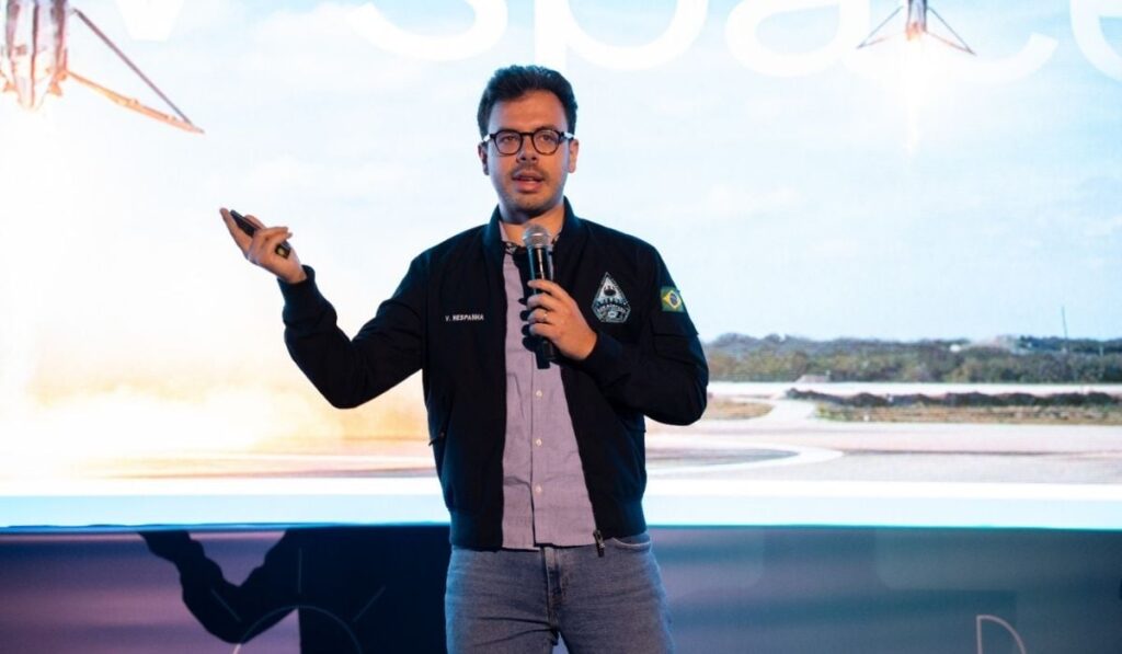 Pioneiro Mineiro no Espaço Foca em Inteligência Artificial com a Guidance