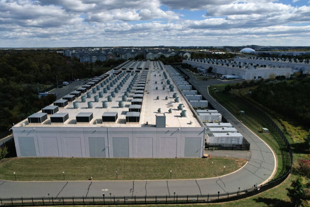 Por que estados americanos podem vetar a construção de data centers: O caso do Maine e suas implicações Por que estados americanos podem vetar a construção de data centers: O caso do Maine e suas implicaç