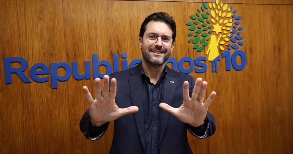 Prefeito de Patos de Minas se Afasta para Apoiar Cleitinho nas Eleições