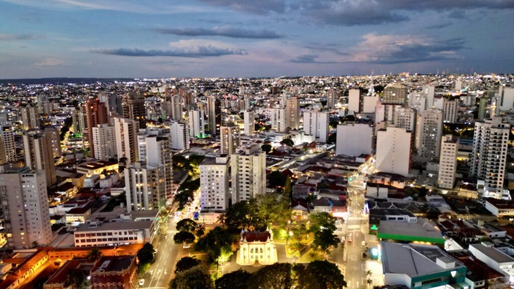 Uberlândia: PIB supera 16 capitais e se destaca em Minas Gerais