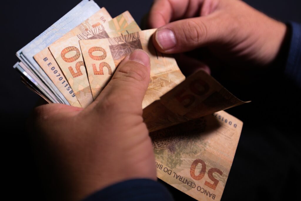 Banco Central Revela R$ 10,6 Bilhões em ‘Dinheiro Esquecido’; Parte Será Destinada ao Governo Banco Central Revela R$ 10,6 Bilhões em 'Dinheiro Esquecido'; Parte Será Destinada ao Governo