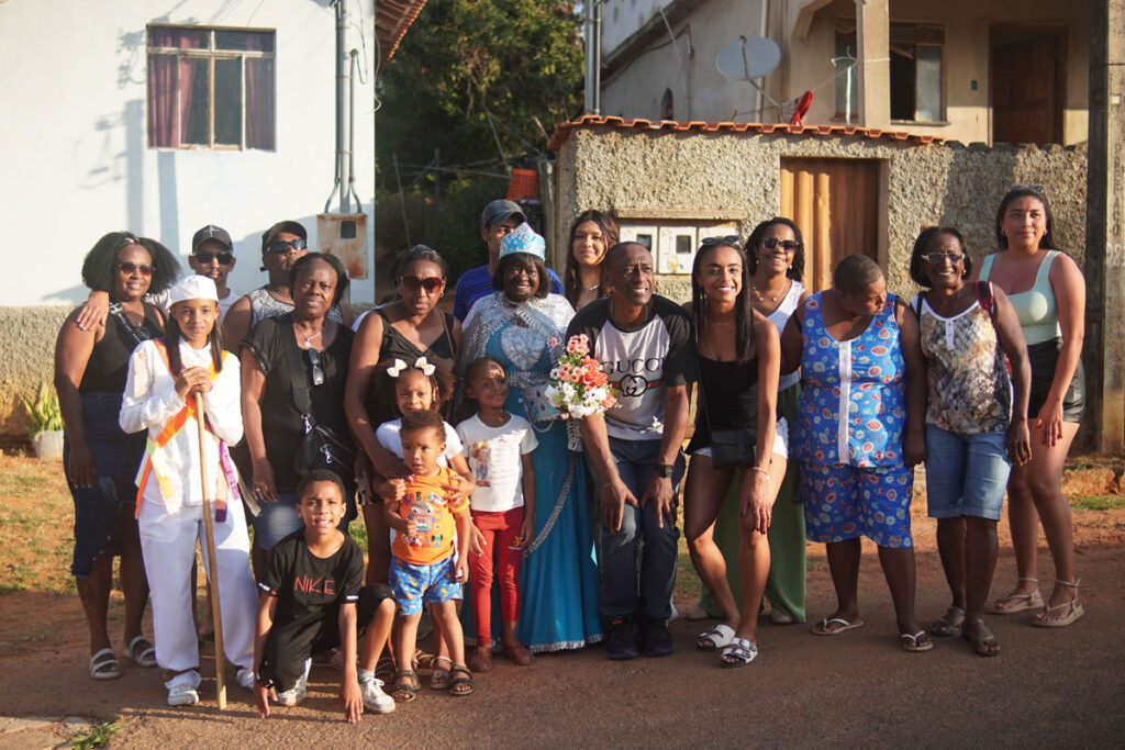 Documentário "Sá Rainhas" Destaca Protagonismo Feminino no Congado Mineiro