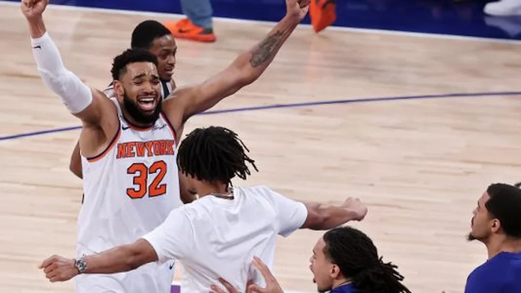 Knicks fazem virada histórica, vencem Spurs por 3 a 1 e ficam a um jogo do título da NBA